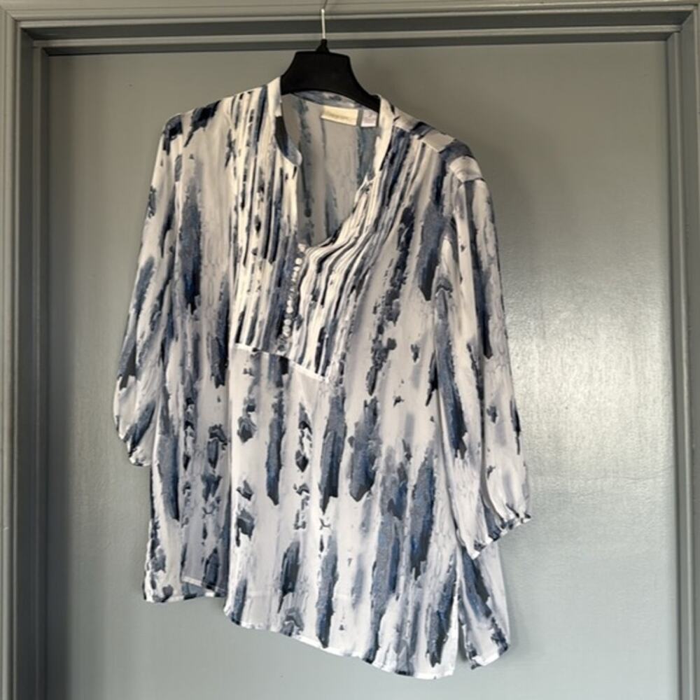 Chico's Women's Sheer Watercolor Fairy  Top 3/4 Sleeves V-Neck Pleated sz L
